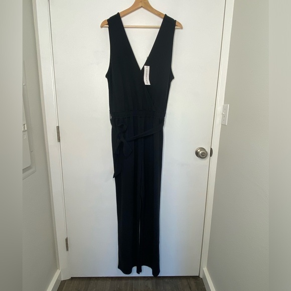 NWT Caralyn Mirand Sleeveless Wrap Jumpsuit, Size L - Picture 1 of 4